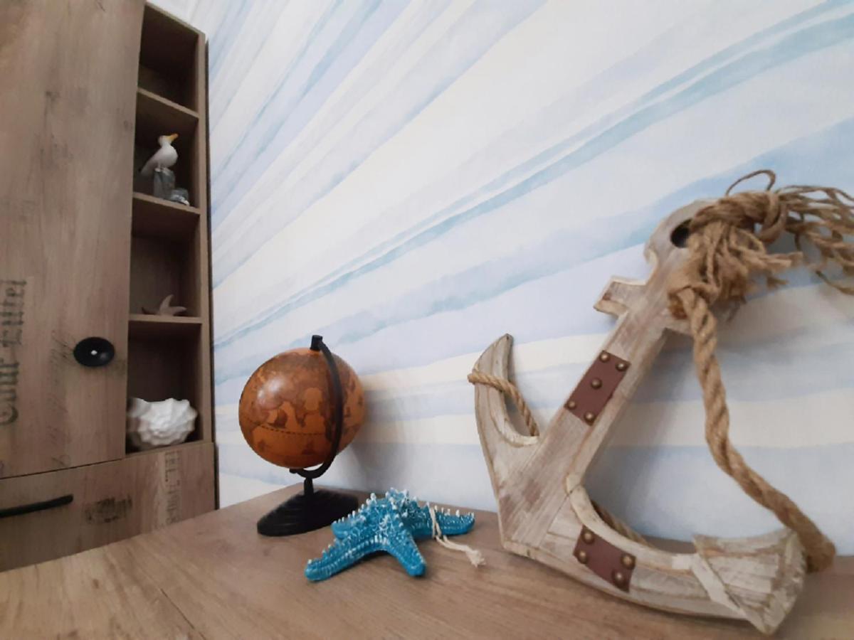 2 Bdr Apartment Near Gorky Park, Center ハルキウ エクステリア 写真
